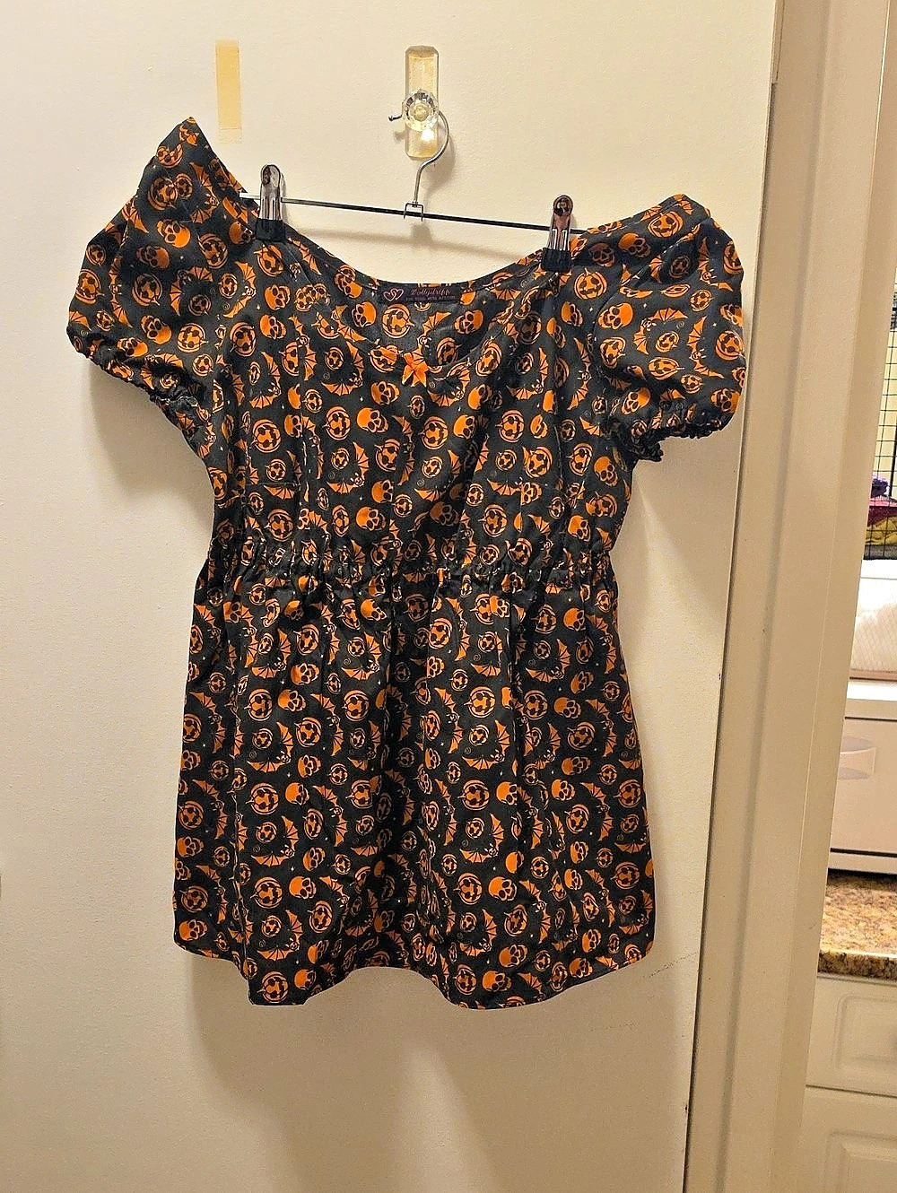 Halloween Print 2 Piece Set in Black & Orange Like New